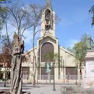 Iglesia y entorno urbano de San Bernardo