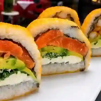 Sushi burgers de salmón y palta de Saori Sushi